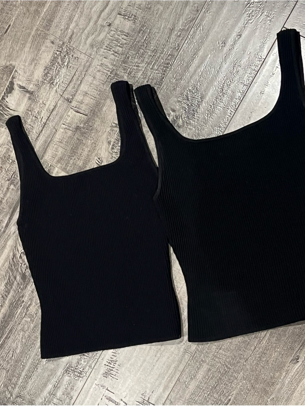 2 Babaton Black Ribbed Cropped Top